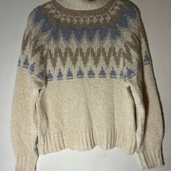 American Eagle Outfitters Cream and Blue Turtleneck Sweater - Picture 2 of 4